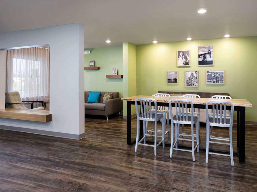 Woodspring Suites Chicago Tinley Park Interior photo