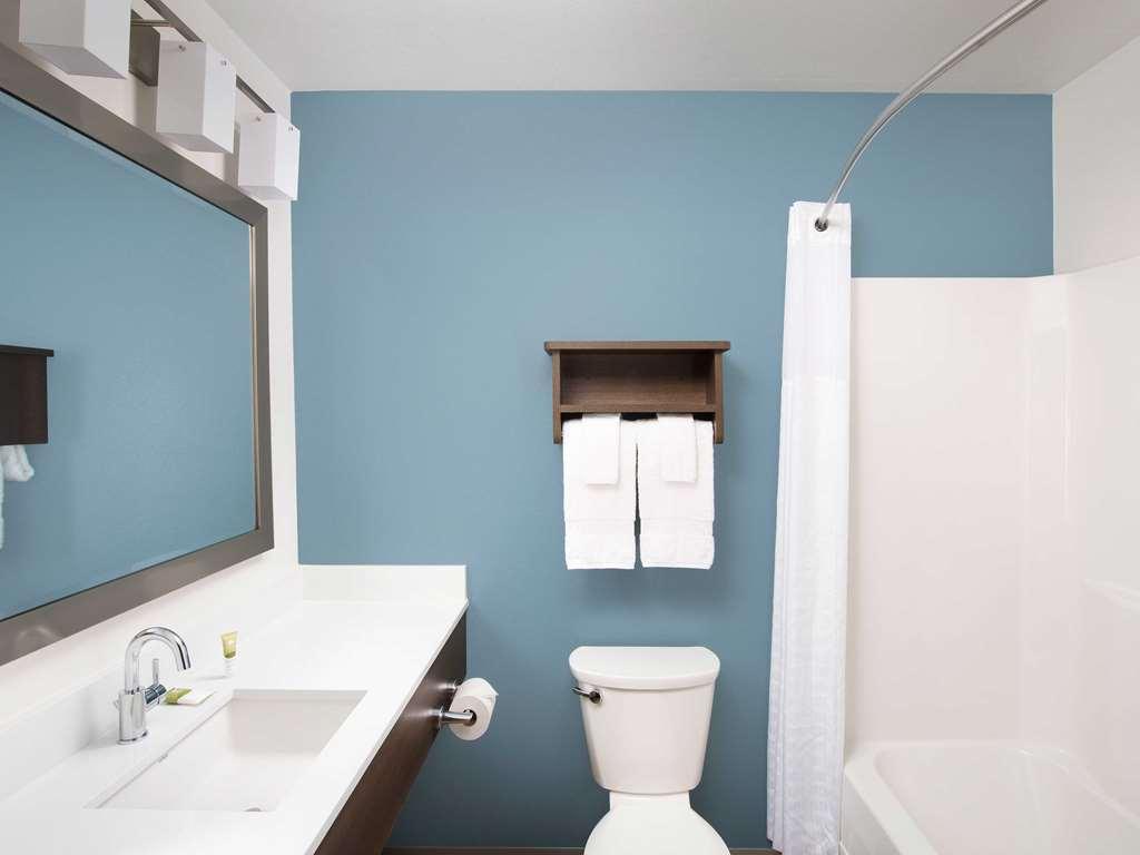 Woodspring Suites Chicago Tinley Park Room photo